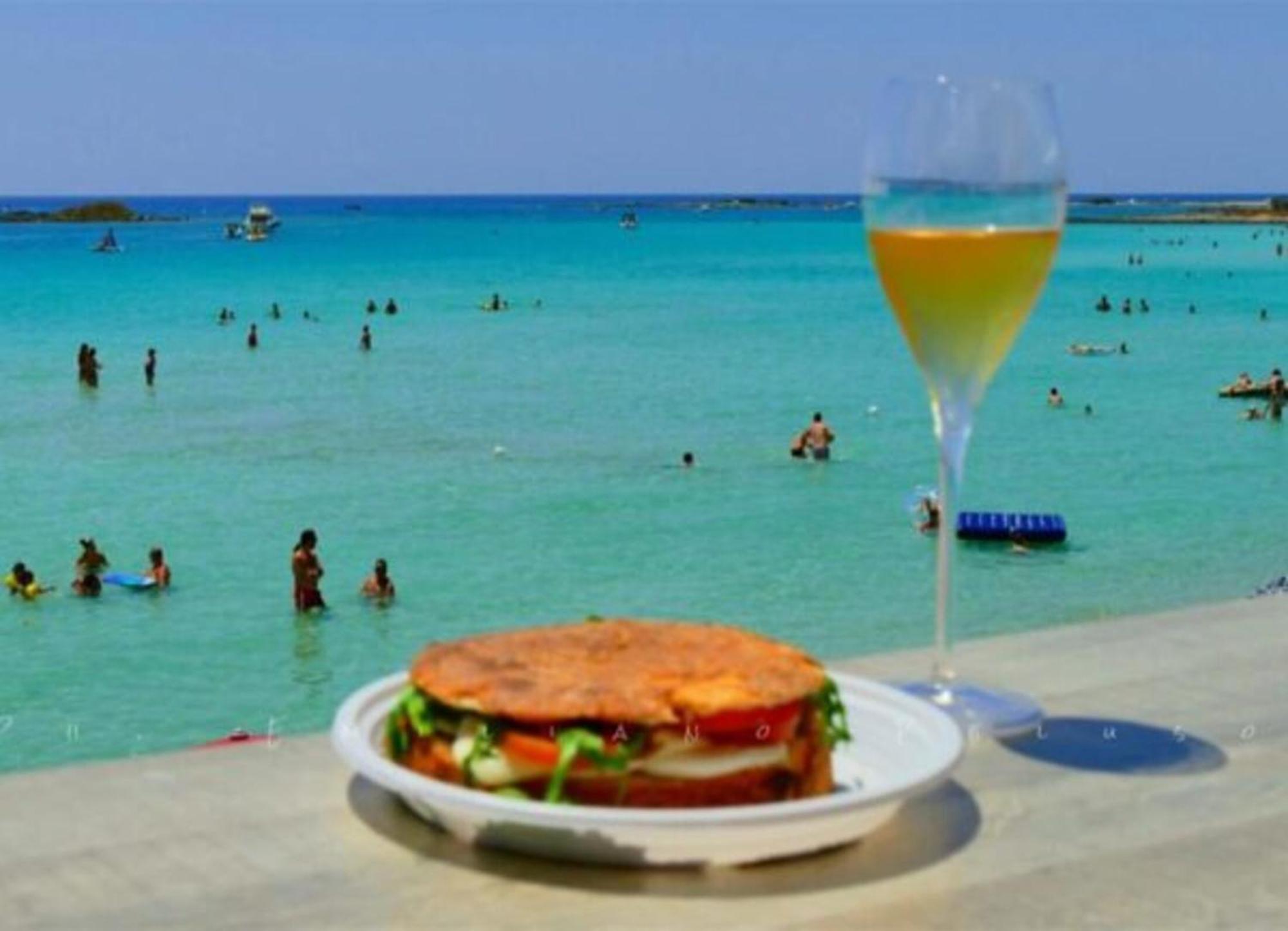 Vila The Blue Panoramic Penthouse Porto Cesareo Exteriér fotografie